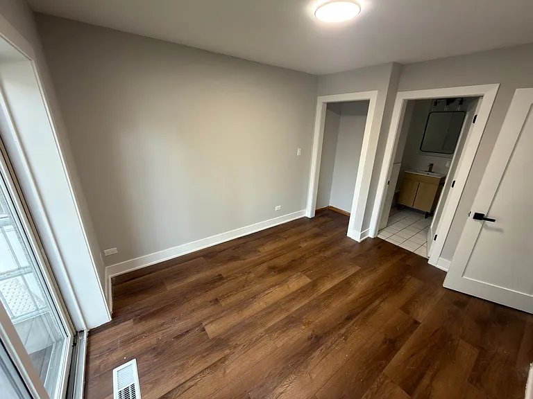 6524 W Diversey Ave — Photo 10
