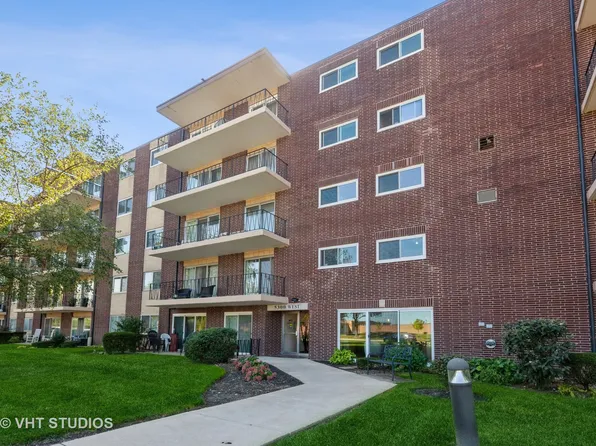 5300 Walnut Ave APT 4B, Downers Grove, IL 60515