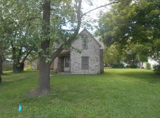 912 N Cherry St, Ottawa, KS 66067