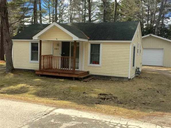 909 Maple Dr, East Tawas, MI 48730