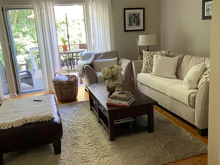 1124 Fern Hollow Dr — Photo 1