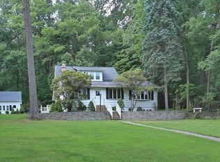 330 Stirling Rd, Watchung, NJ 07069