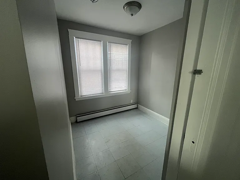 266 Adelaide Ave #3 — Photo 4