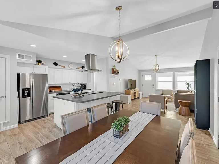 13506 Castleton Dr — Photo 5