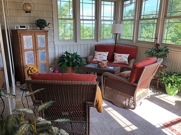Sun porch