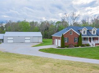 10397 Bradford Rd, Greenville, IN 47124