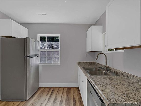 5th image of 830 Glebe Road