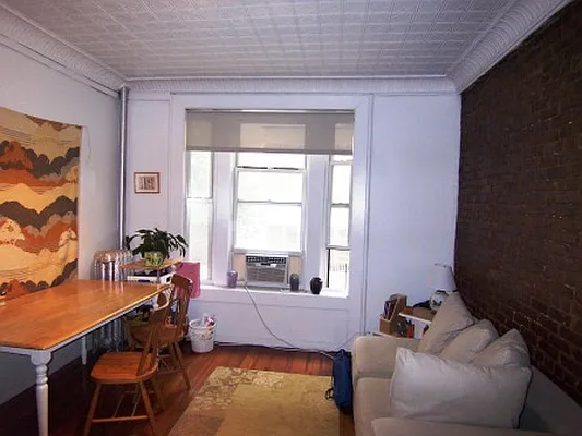 Rented by Friedman Roth Realty | media 10