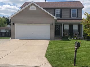 8 Equestrian Trl, Wright City, MO 63390