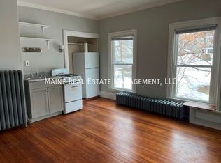 24 Grove St APT E, Bangor, ME 04401