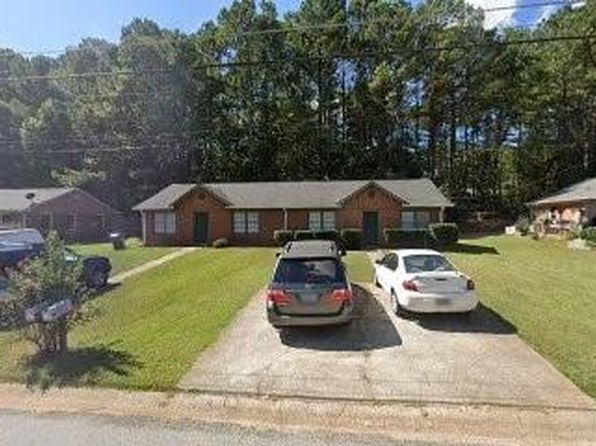 390 Freeport Dr