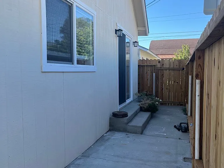 436 Hobson St — Photo 18