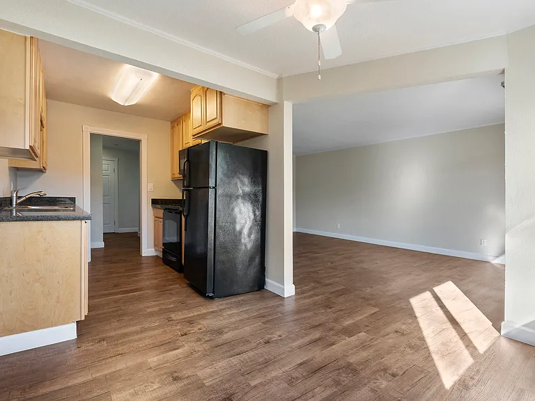 234 Escuela Ave — Photo 5