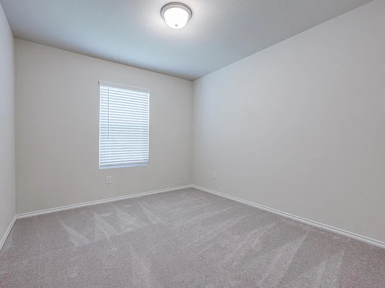 877 Table Rock St — Photo 16