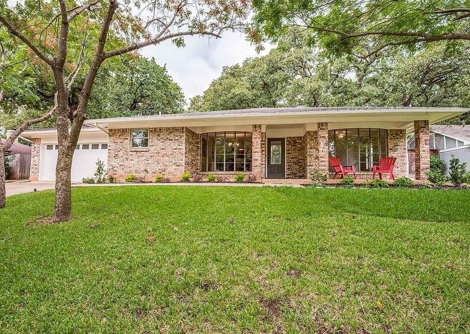 1st image of 2910 Harvest Hill Dr