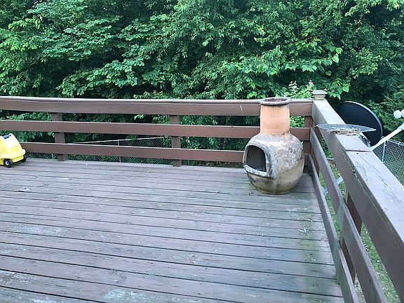 4th image of 402 Walnut Dr