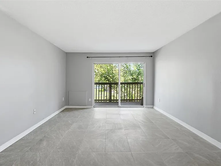 1695 Lee Rd #B204 — Photo 12