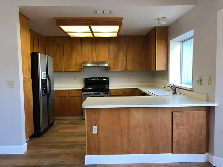 407 Columbia Way — Photo 6
