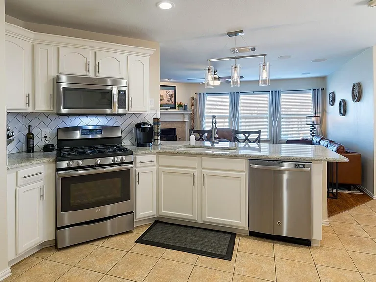 9964 Southgate Dr — Photo 5