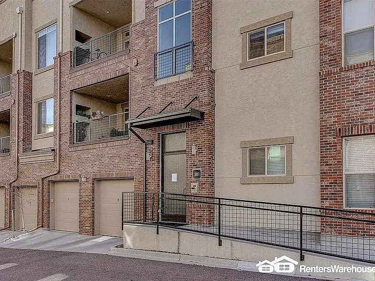 301 Inverness Way S — Photo 25