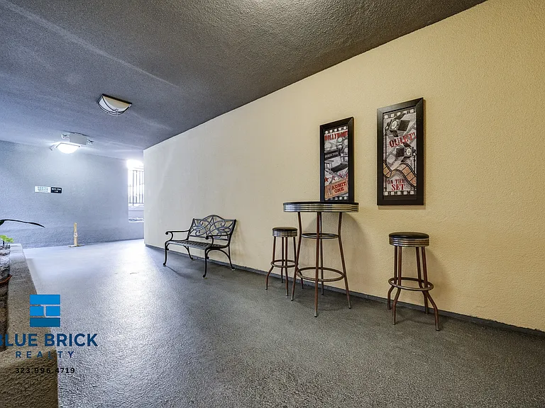 11225 Morrison St #118 — Photo 17