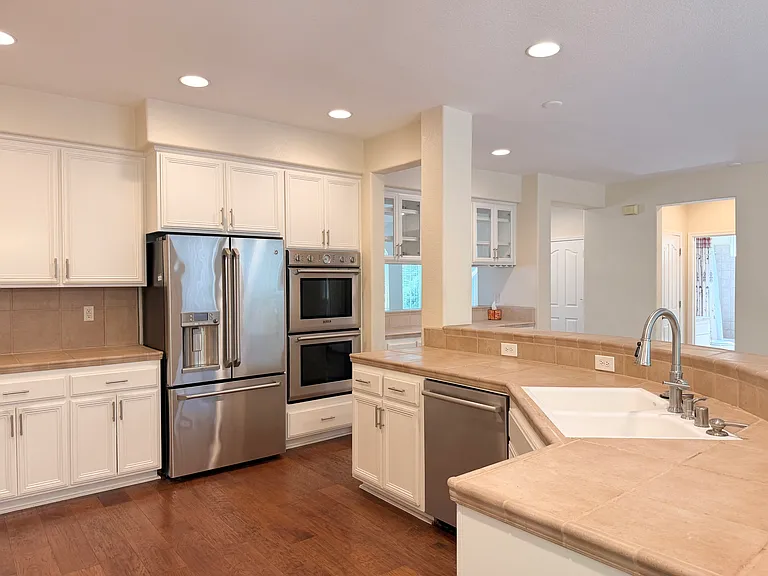 6150 Lockridge Dr — Photo 7