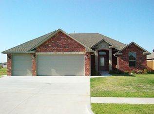 1208 Torrey Pines Rd, Norman, OK 73072