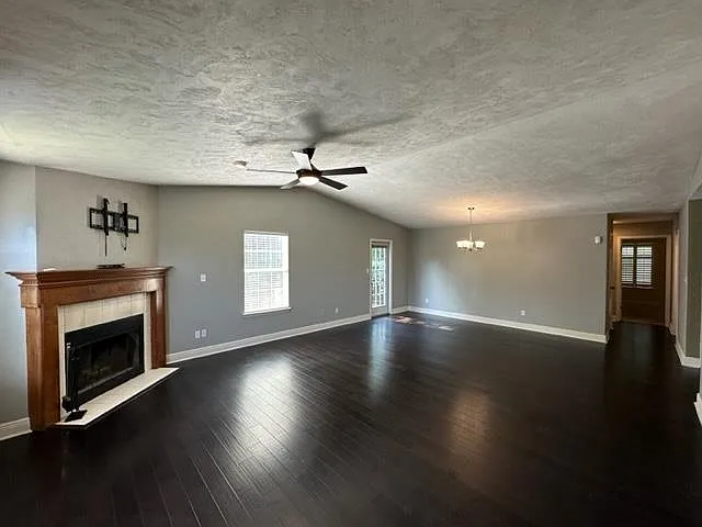2 bed, 1254 sqft, $1,700 — Photo 4