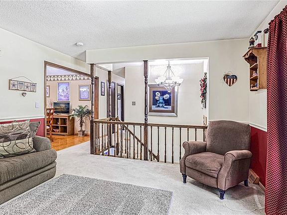 3rd image of 806 Englewood St
