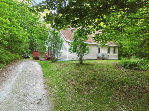 41 Birch Street, Winthrop, ME 04364