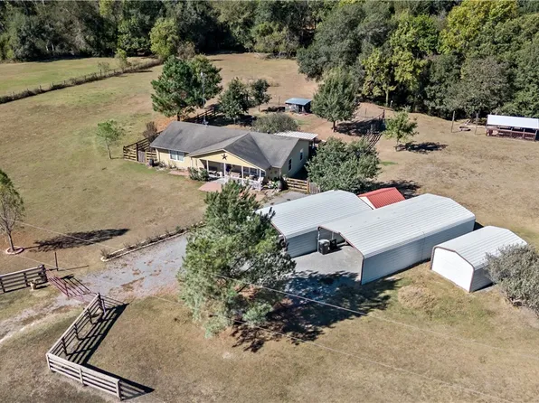 1976 Mustang Loop, Madisonville, TX 77864