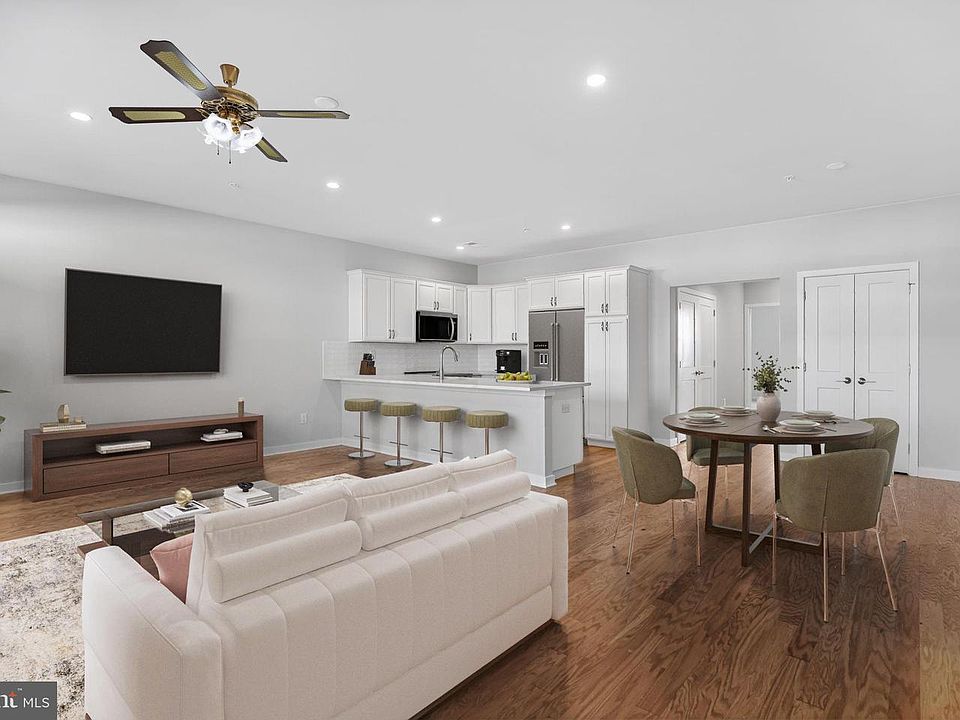 1st image of 30 Ivy Ln #81