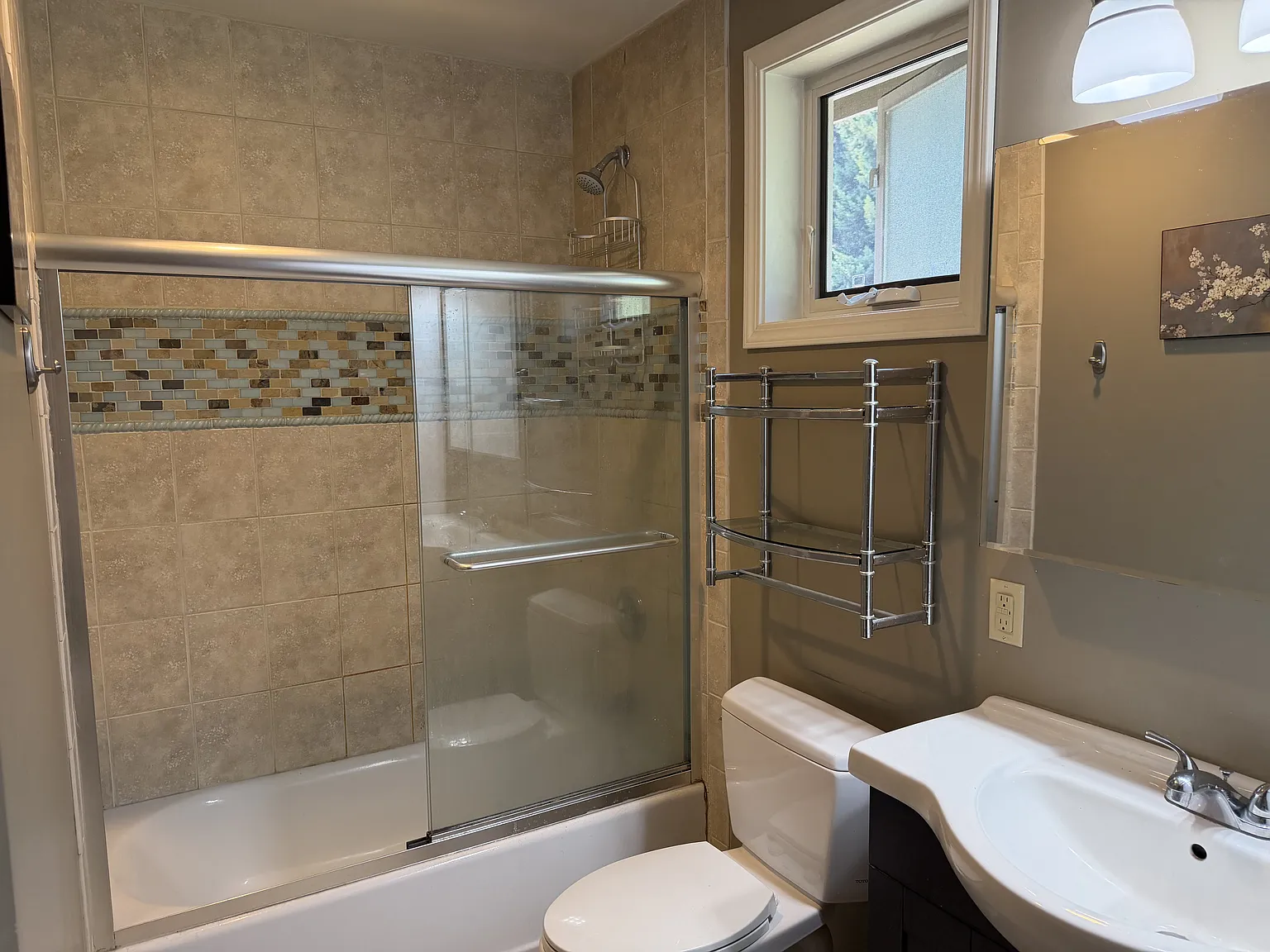2 bed, 800 sqft, $2,795 — Photo 2