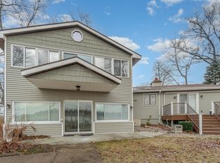 2414 N Peterson Dr, Sanford, MI 48657