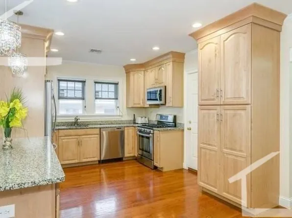 16 Eliot Cres, Brookline, MA