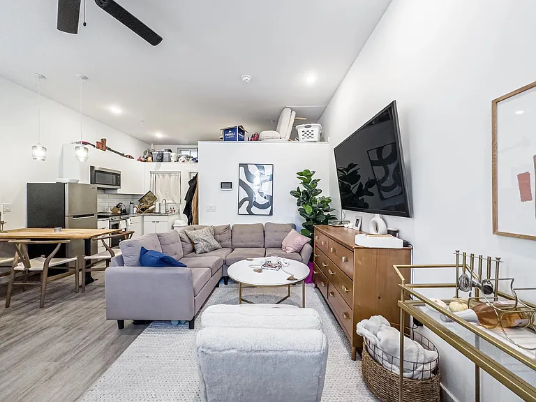 Studio House — Photo 62