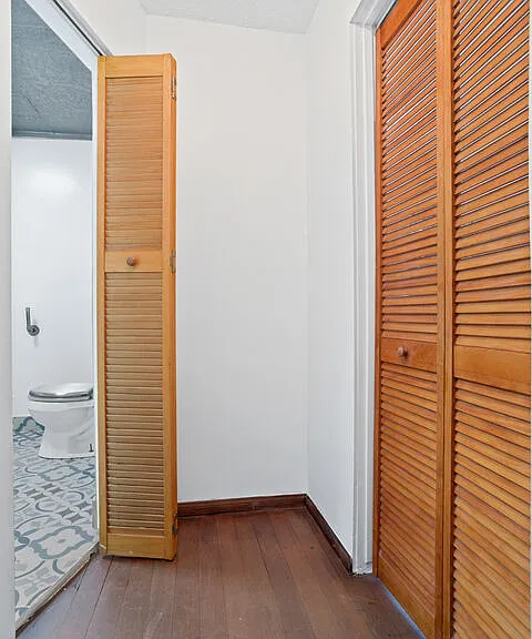 24 Westminster Ave #4 — Photo 15