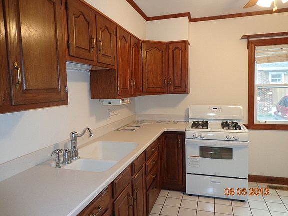 4th image of 35W360 Rockwell Ave