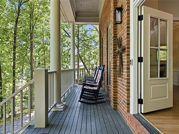 5th image of 130 Farm Hill Cir