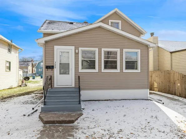 320 15th Ave, East Moline, IL 61244