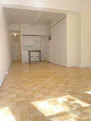 4th image of 42 W 72nd St #4D