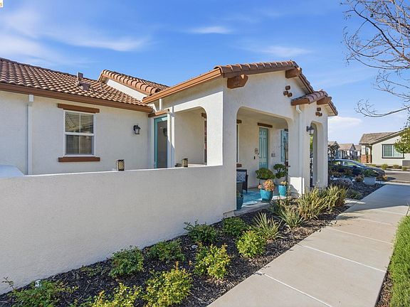 5th image of 2318 Rustic Oak Ln