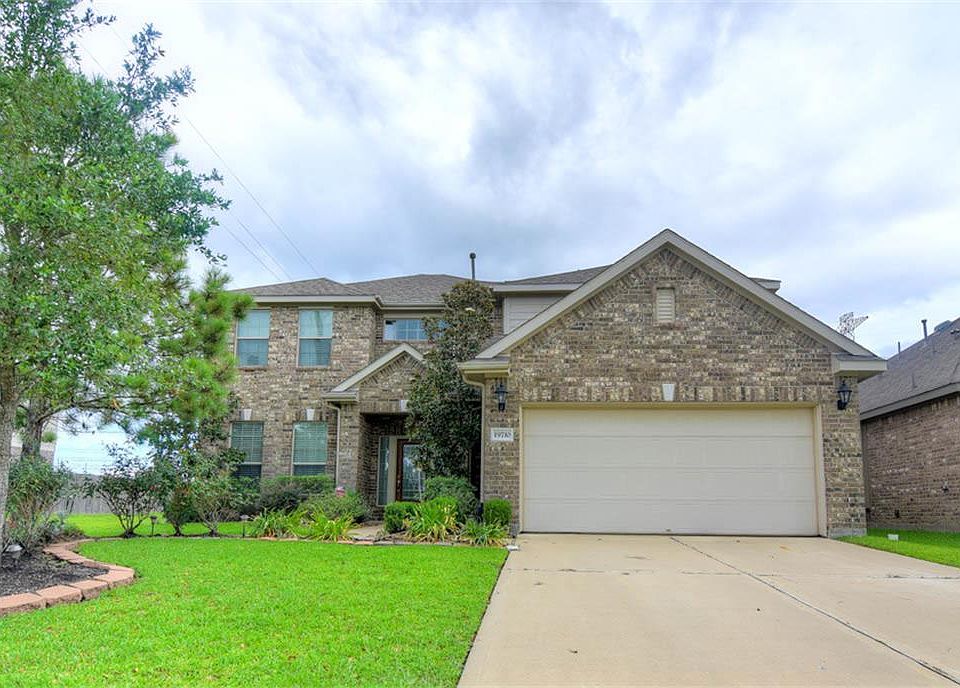 1st image of 19710 Kendall Lake Dr