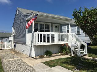 30 Girard Pl, Brigantine, NJ 08203