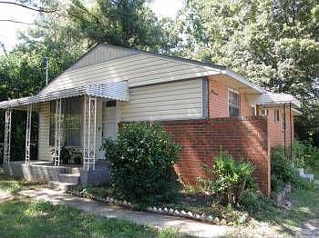 2nd image of 801 Bunche Dr