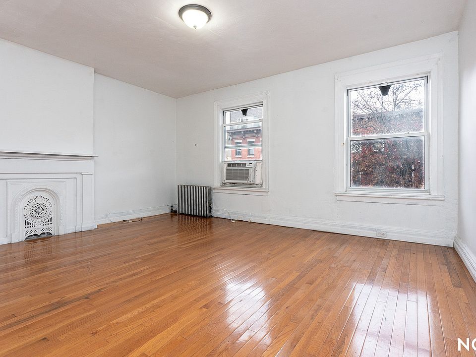 1st image of 512 De Kalb Ave #2