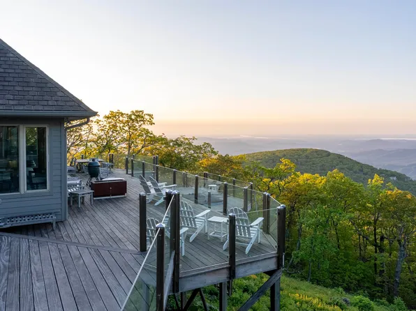 880 Devils Knob Loop, Wintergreen, VA 22967