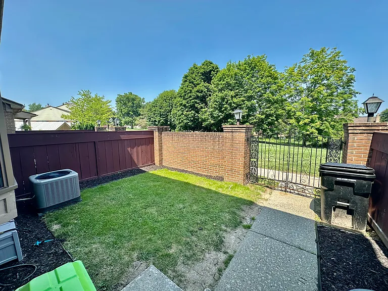 38829 Country Cir #75 — Photo 3