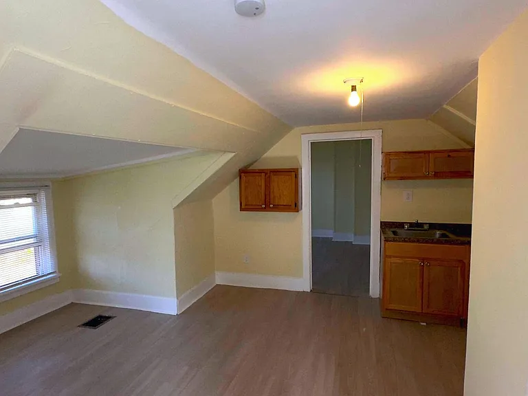 9016 Harris Ave — Photo 11