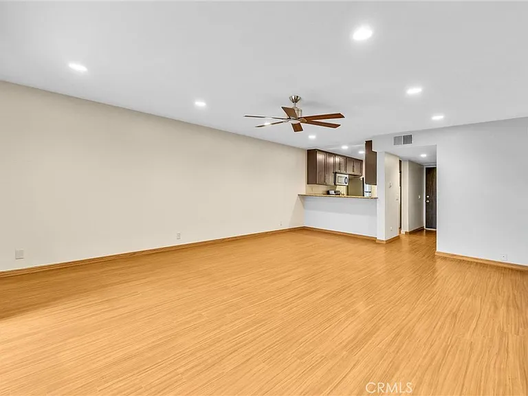 326 Tangelo #323 — Photo 10